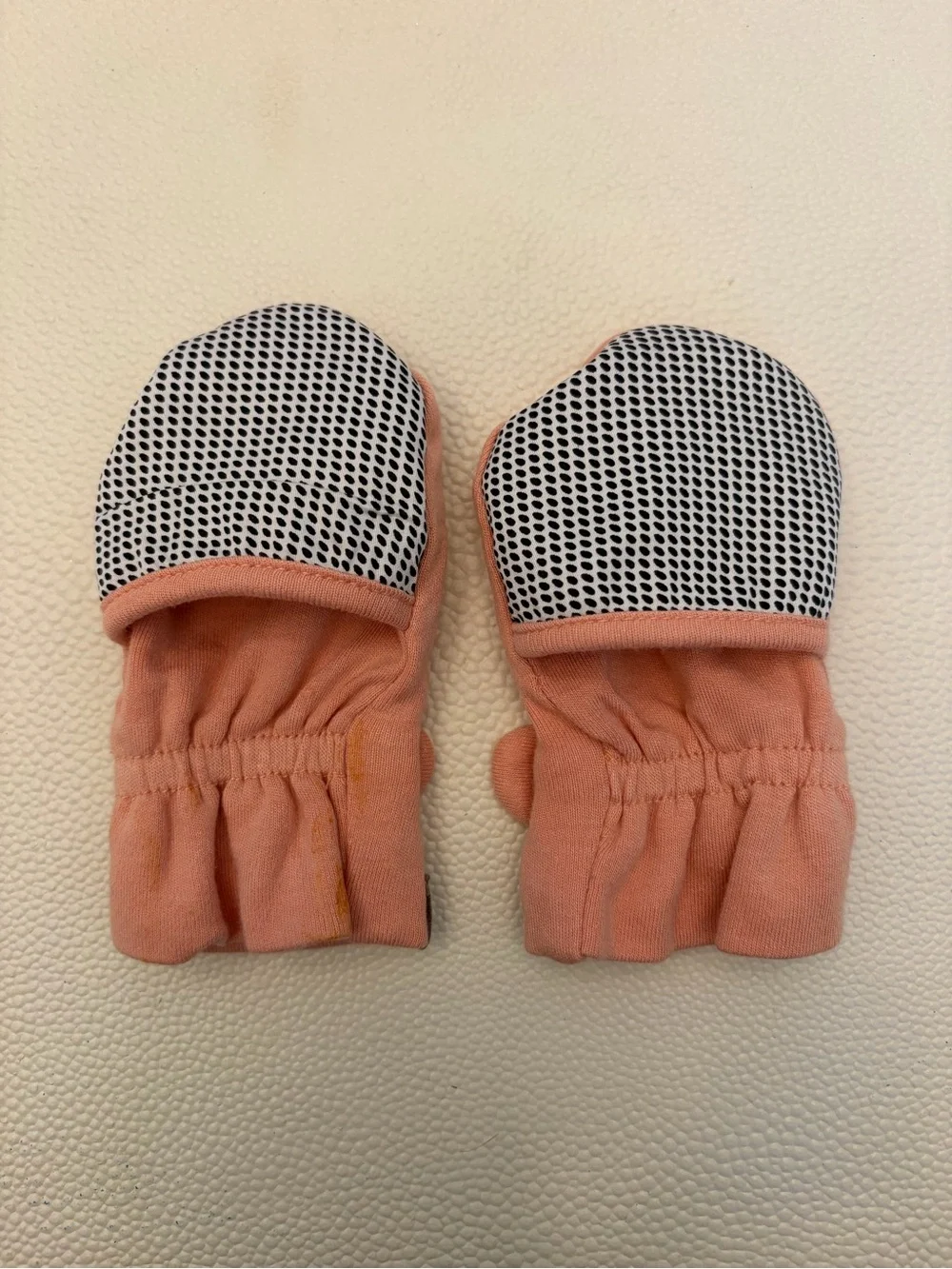 Goumi kids orange velcro mittens